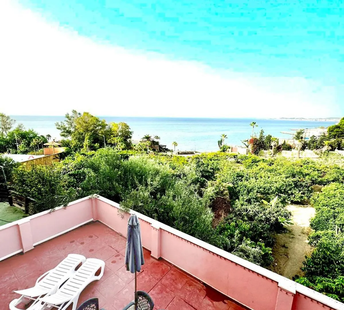 Sunny House At The Beach Infinity Pool Shared Benalmadena Holiday home