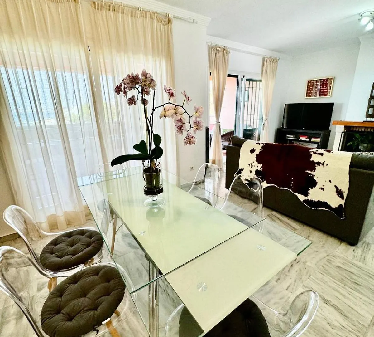 Sunny House At The Beach Infinity Pool Shared Benalmadena Holiday home