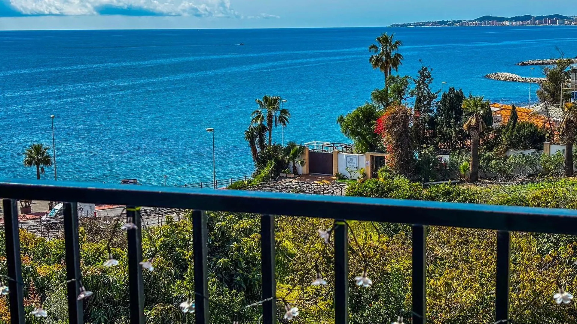 Sunny House At The Beach Infinity Pool Shared Benalmadena Spain